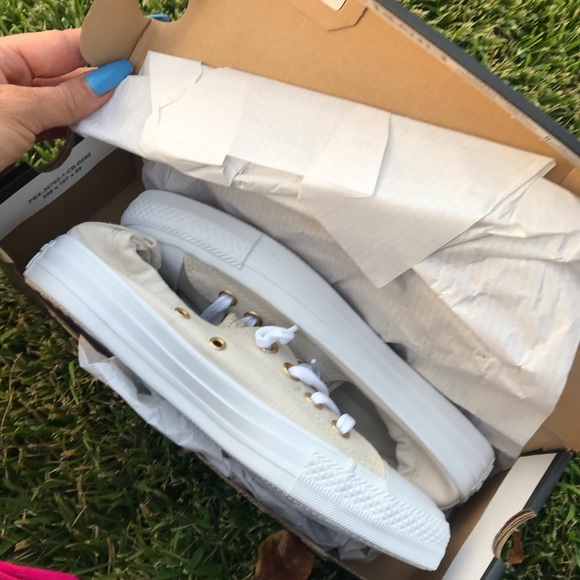 NWB 🌿 CONVERSE WOMENS SHORELINE - Picture 7 of 8